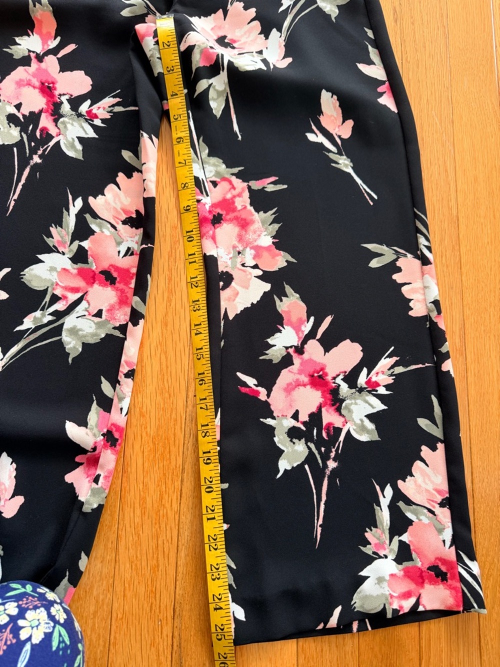 White House Black Market Black Wide-Leg Floral Pants with Pink Blooms - Picture 6 of 7